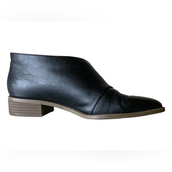 Universal Thread Shoes - Universal Thread Shoes Women's Size 7 Slip-On Black Loafers